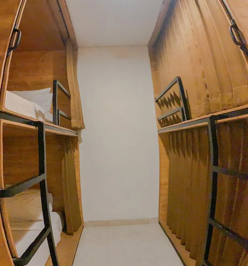 Hostel Dbeds Kuta Beach